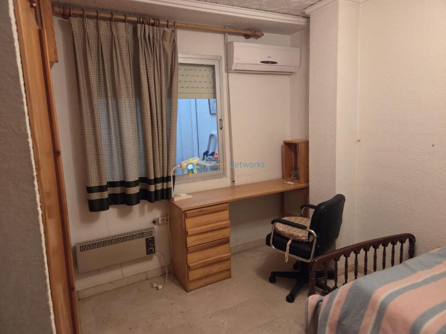 4 bedroom Townhouse for sale in Simat de la Valldigna with garage - € 199,000 (Ref: 9503629)