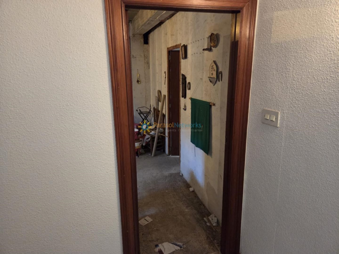 4 bedroom Townhouse for sale in Simat de la Valldigna with garage - € 199,000 (Ref: 9503629)