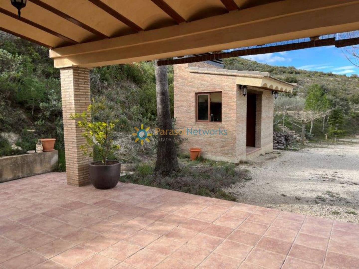 3 slaapkamer Villa te koop in Ontinyent met garage - € 200.000 (Ref: 9506537)