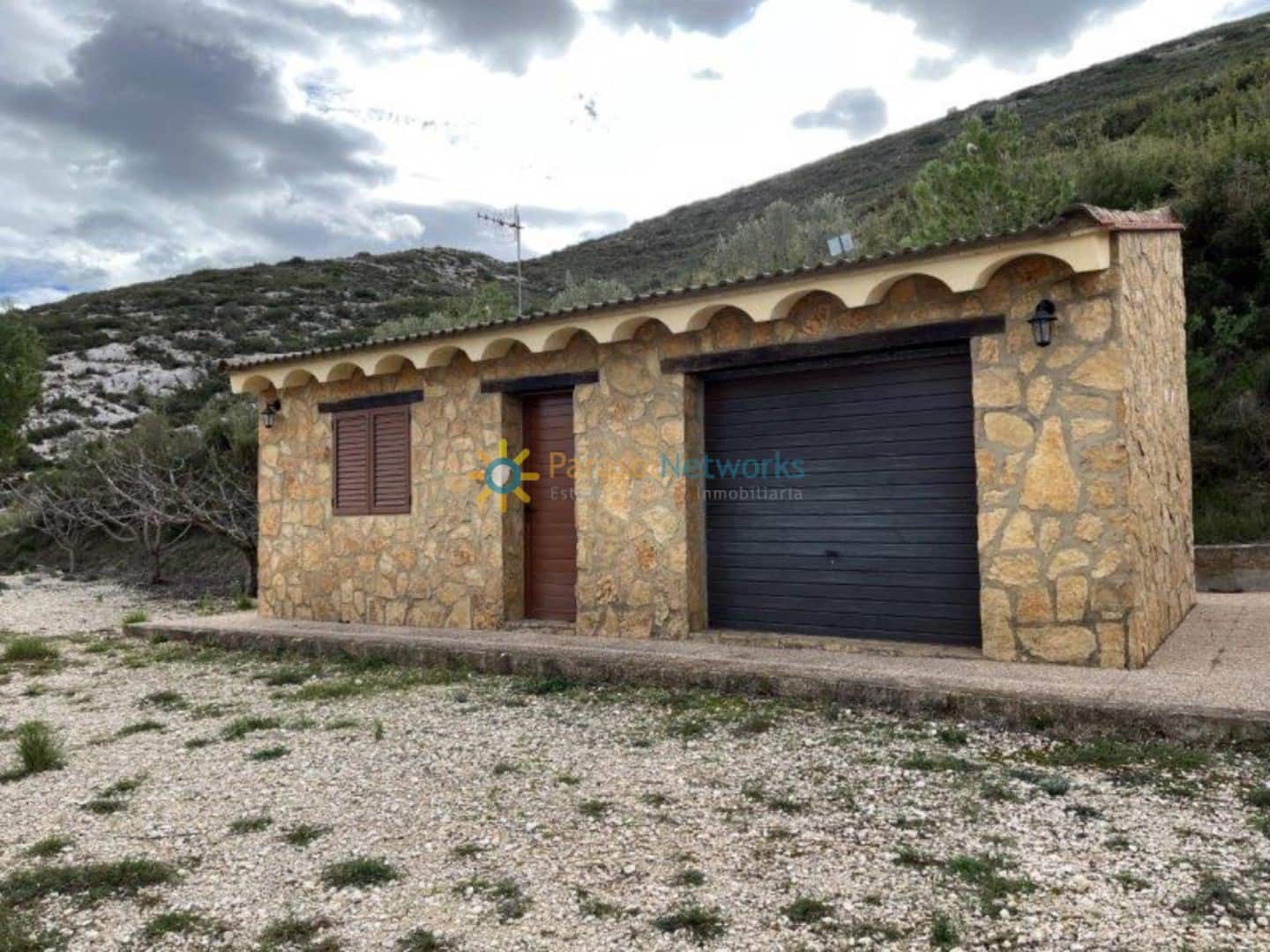 3 slaapkamer Villa te koop in Ontinyent met garage - € 200.000 (Ref: 9506537)