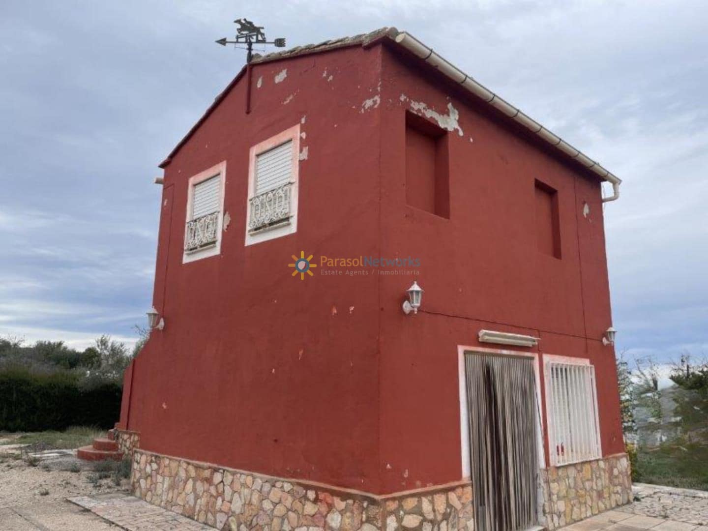 4 slaapkamer Villa te koop in Ontinyent - € 110.000 (Ref: 9511135)