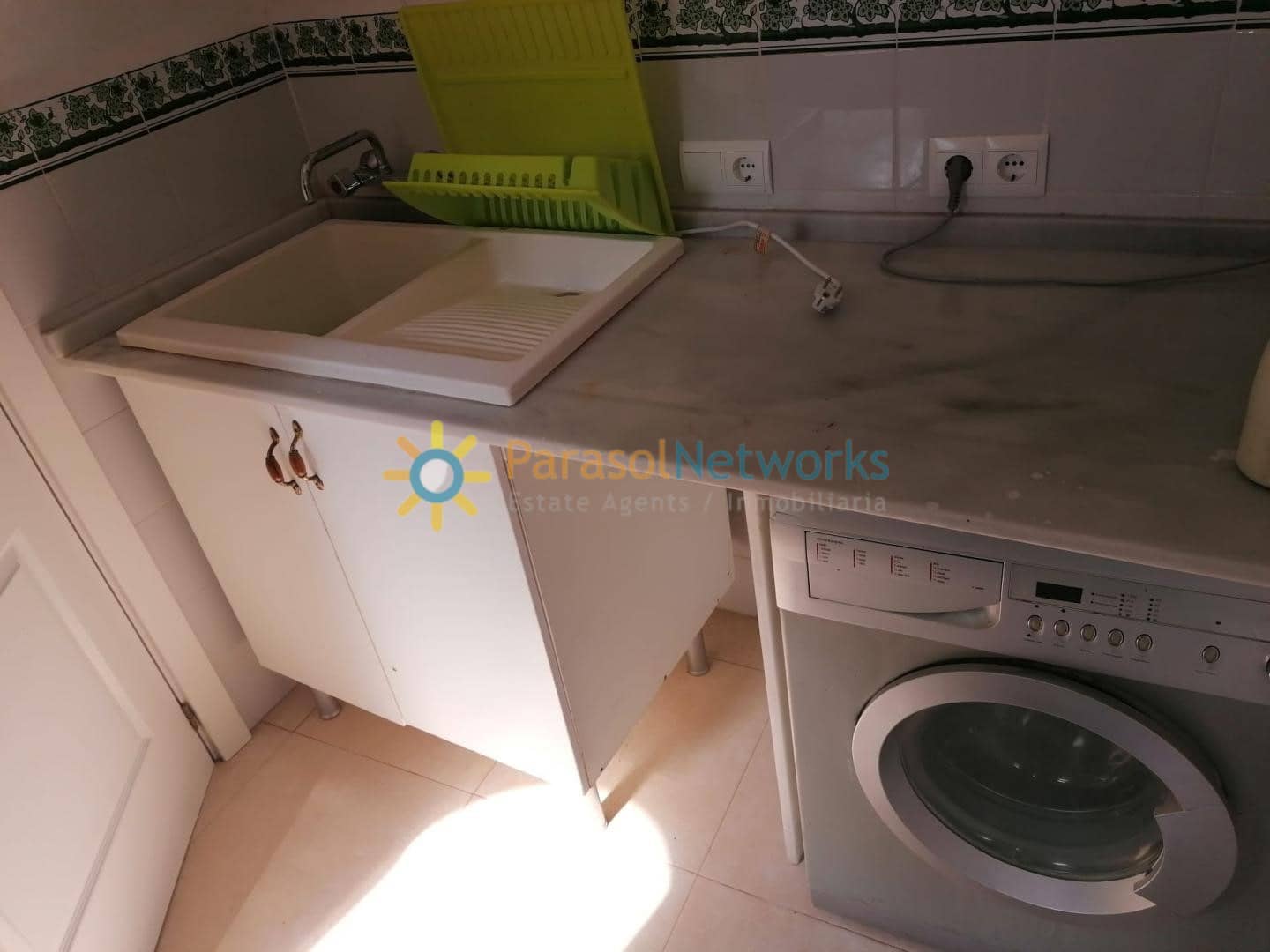 4 soveværelse Byhus til leje i Oliva - € 1.000 (Ref: 9517851)