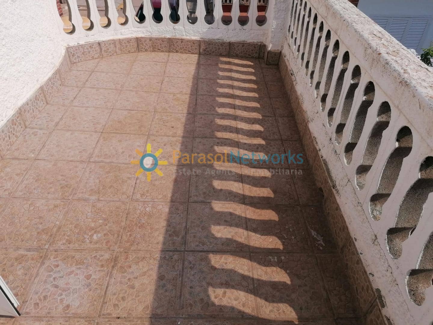 4 soveværelse Byhus til leje i Oliva - € 1.000 (Ref: 9517851)