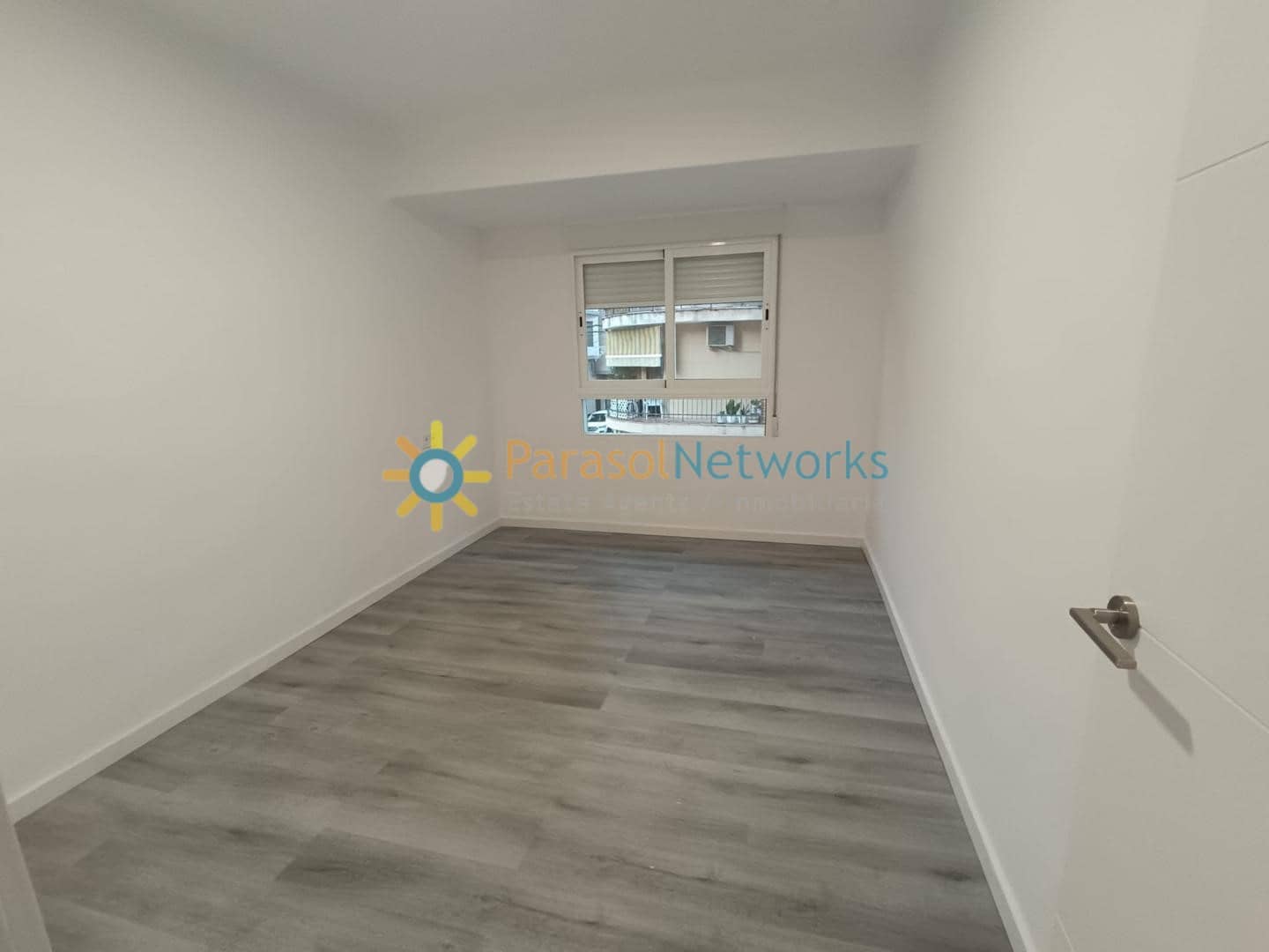 3 slaapkamer Appartement te huur in Oliva - € 700 (Ref: 9523273)