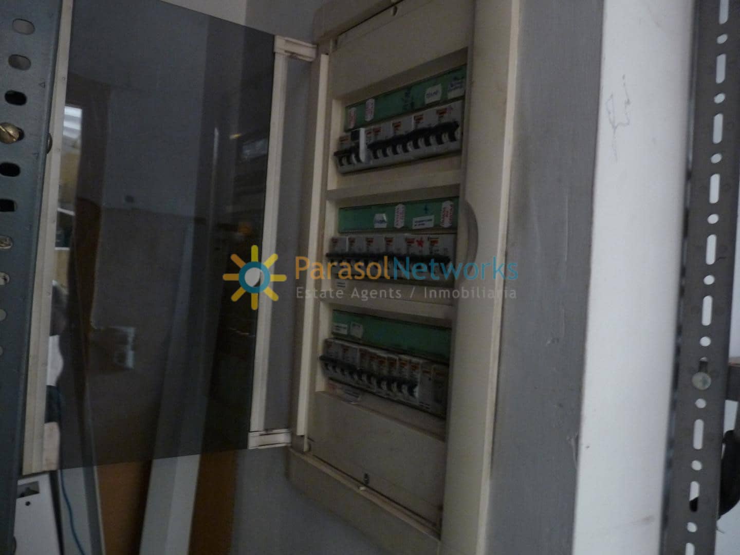 Negocio de 2 habitaciones en Gandia en venta - 137.000 € (Ref: 9525736)