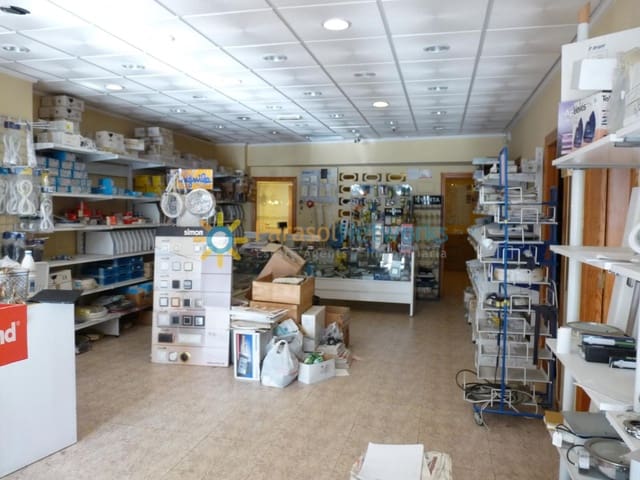 Negocio de 2 habitaciones en Gandia en venta - 137.000 € (Ref: 9525736)