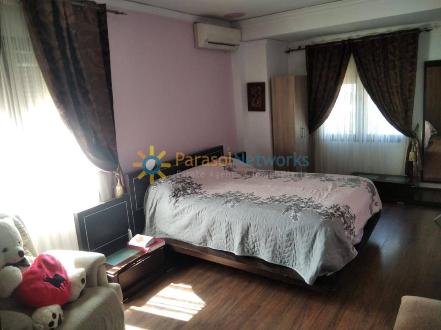 10 sypialnia Willa na sprzedaż w Ador z basenem garażem - 823 000 € (Ref: 9528857)