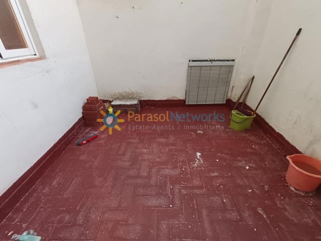 3 makuuhuone Huoneisto vuokrattavana paikassa Oliva - 700 € (Ref: 9528985)