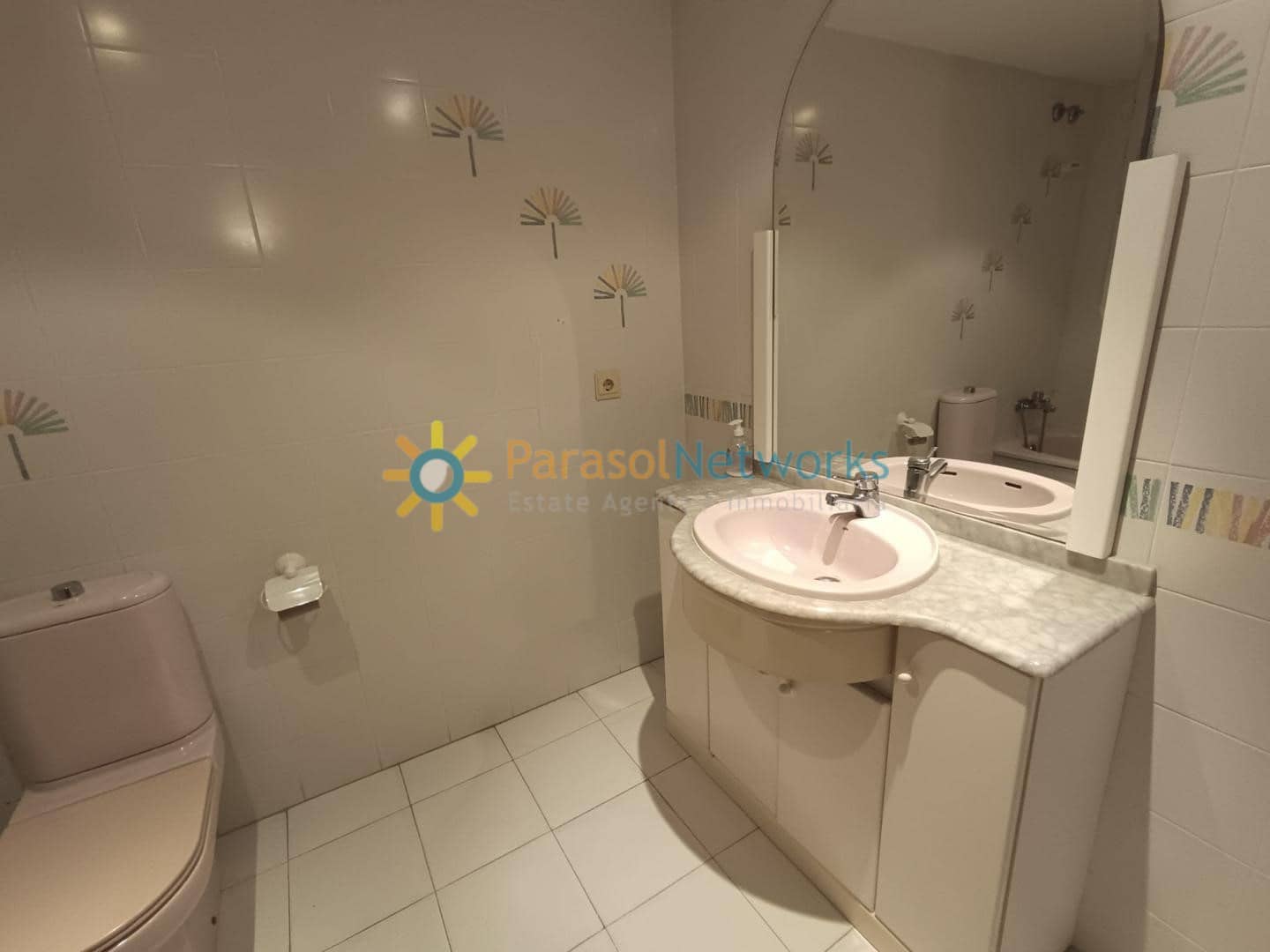 4 bedroom Apartment for rent in Gandia - € 850 (Ref: 9529112)