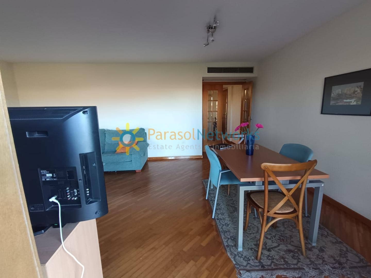 4 bedroom Apartment for rent in Gandia - € 850 (Ref: 9529112)