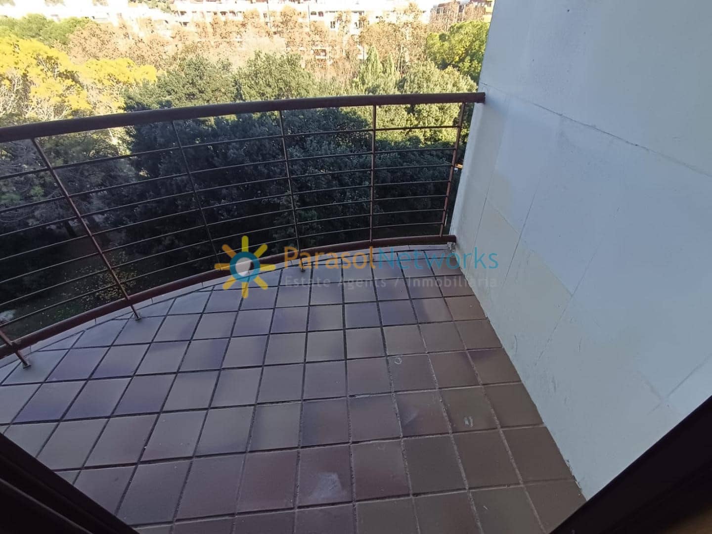 4 bedroom Apartment for rent in Gandia - € 850 (Ref: 9529112)
