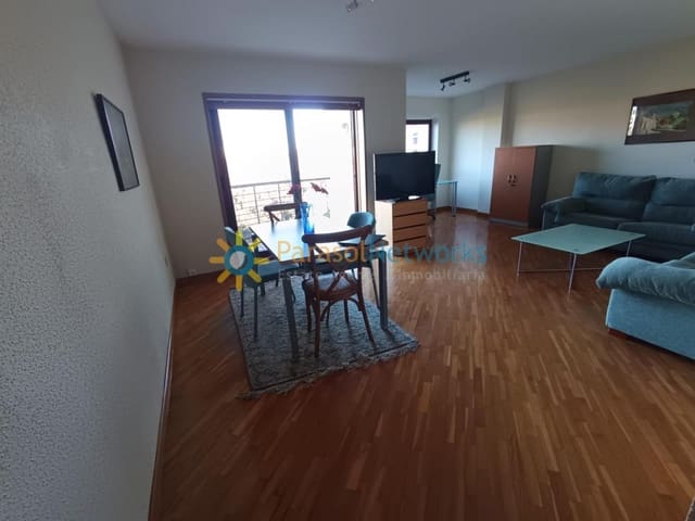 4 bedroom Apartment for rent in Gandia - € 850 (Ref: 9529112)