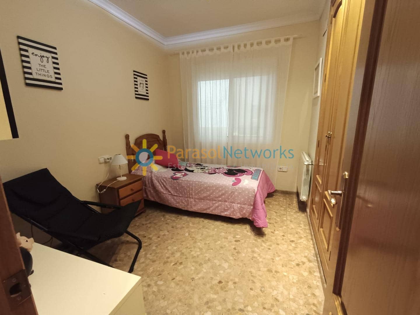 3 bedroom Apartment for rent in Oliva - € 700 (Ref: 9532003)