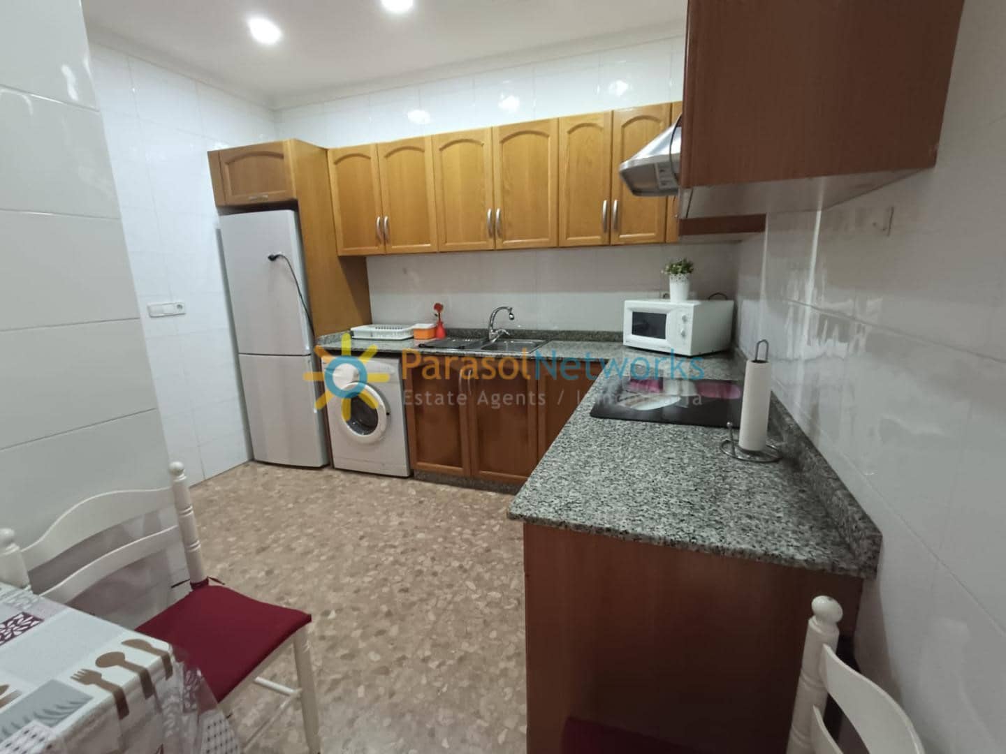 3 bedroom Apartment for rent in Oliva - € 700 (Ref: 9532003)