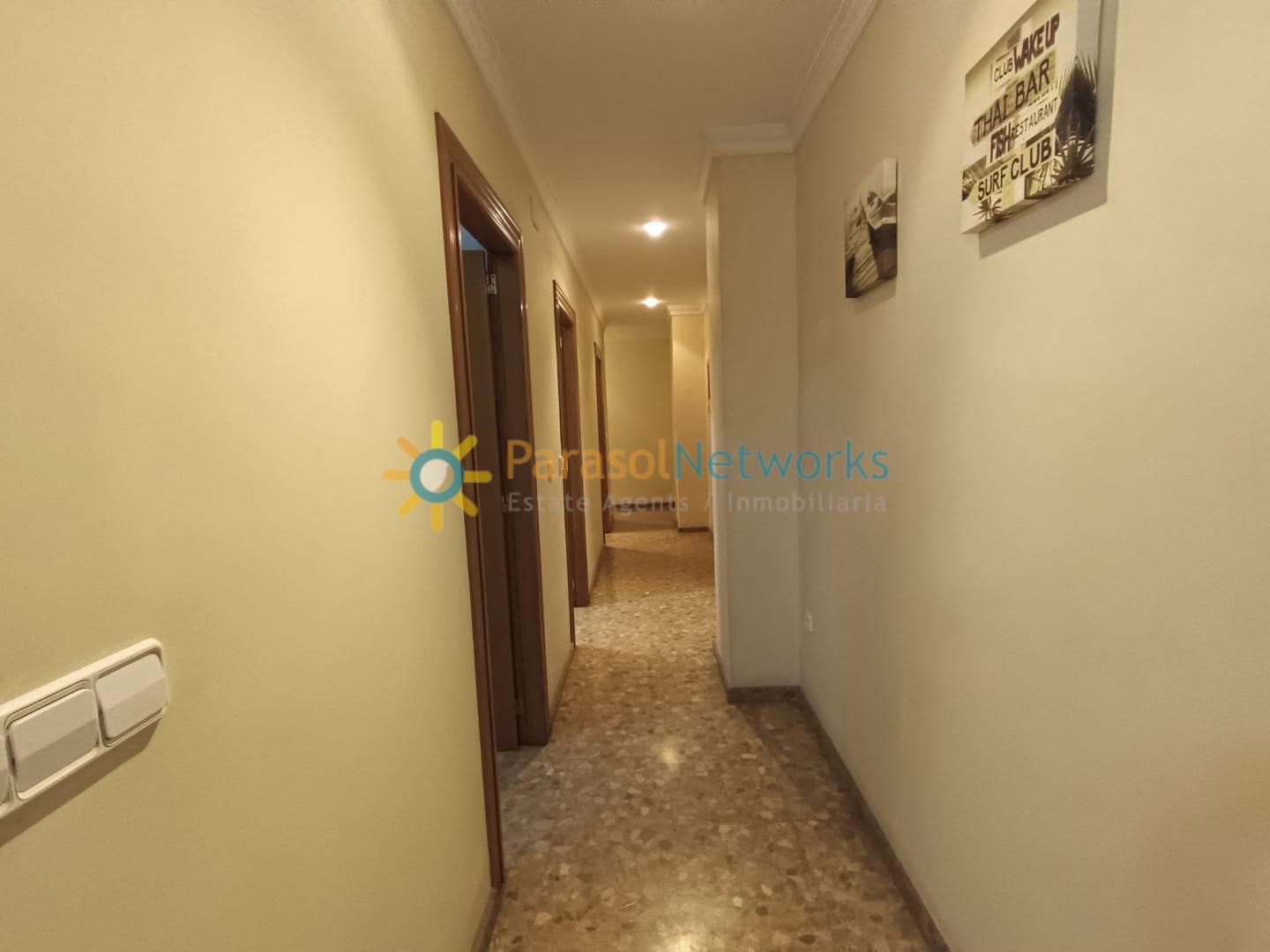 3 bedroom Apartment for rent in Oliva - € 700 (Ref: 9532003)
