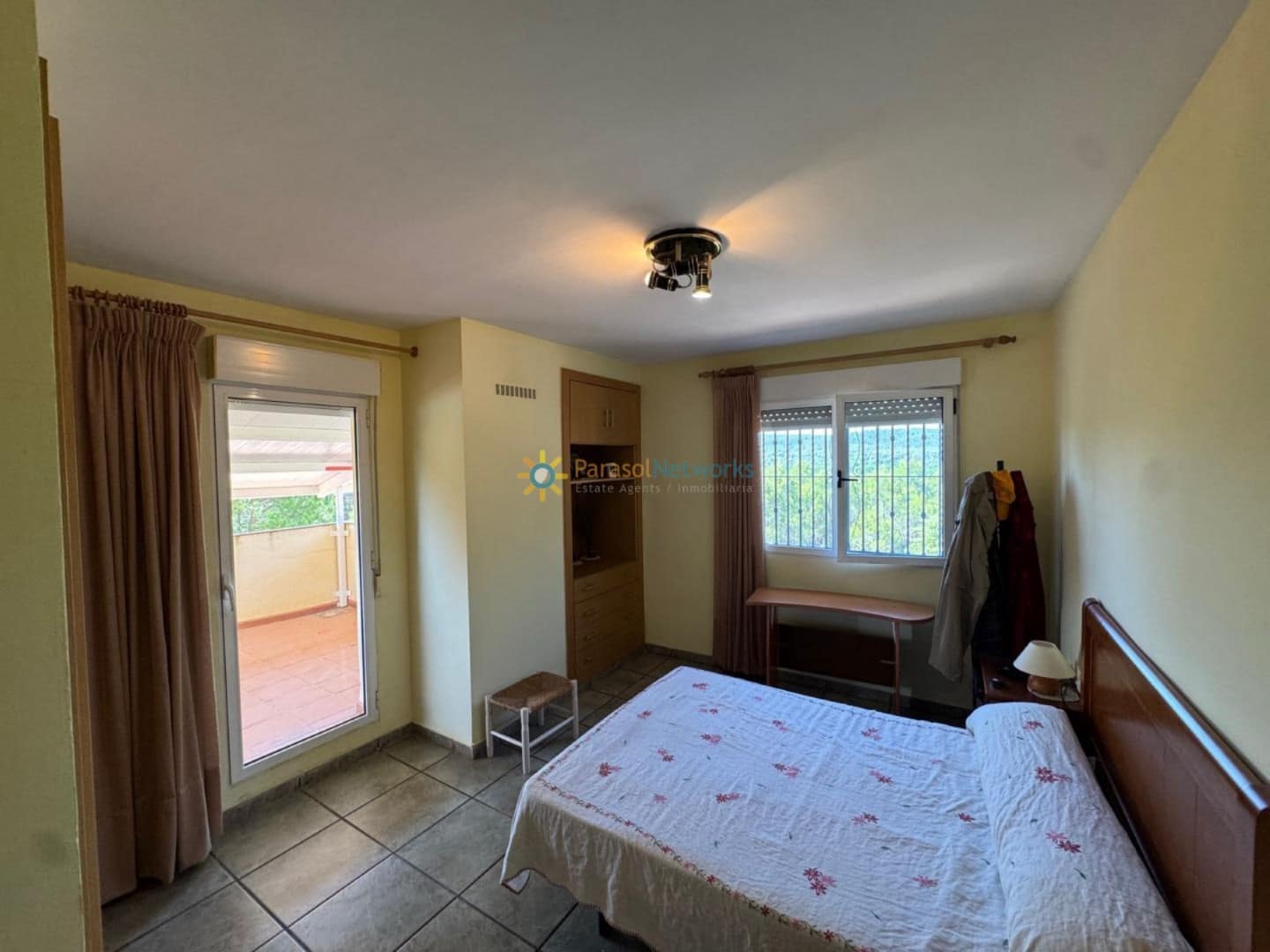 5 sypialnia Willa na sprzedaż w Bocairent z basenem garażem - 376 000 € (Ref: 9539742)