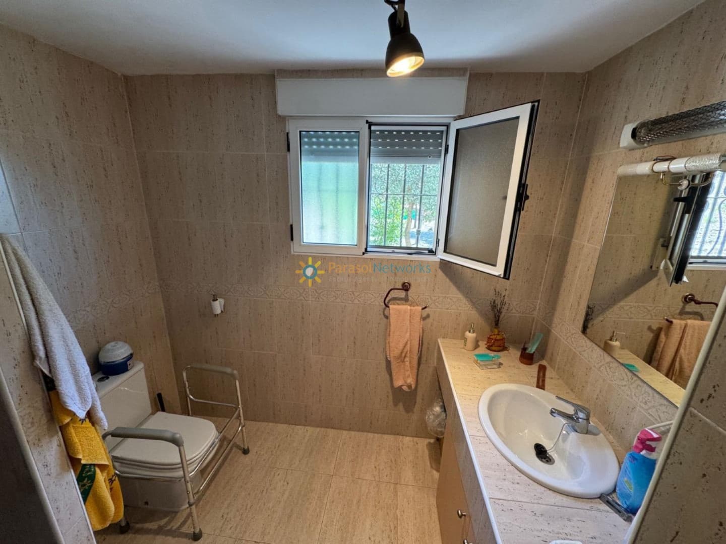 5 sypialnia Willa na sprzedaż w Bocairent z basenem garażem - 376 000 € (Ref: 9539742)