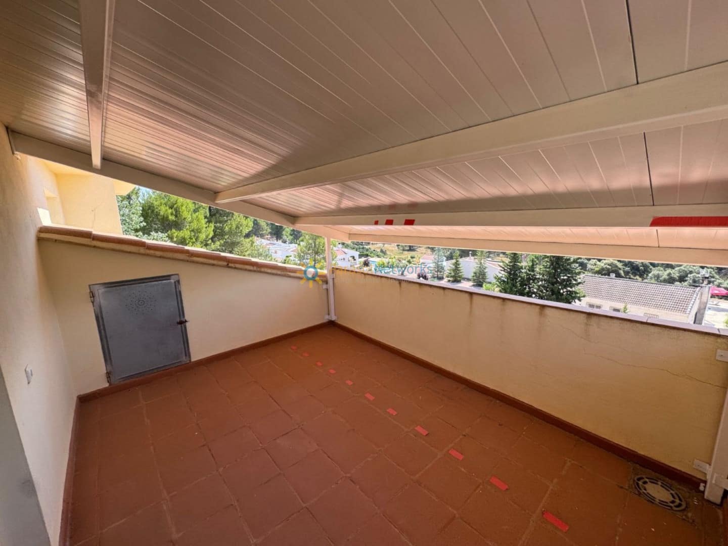 5 sypialnia Willa na sprzedaż w Bocairent z basenem garażem - 376 000 € (Ref: 9539742)