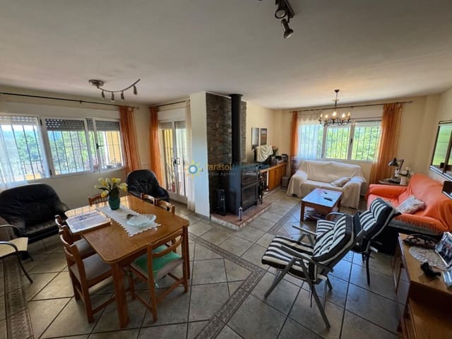 5 sypialnia Willa na sprzedaż w Bocairent z basenem garażem - 376 000 € (Ref: 9539742)