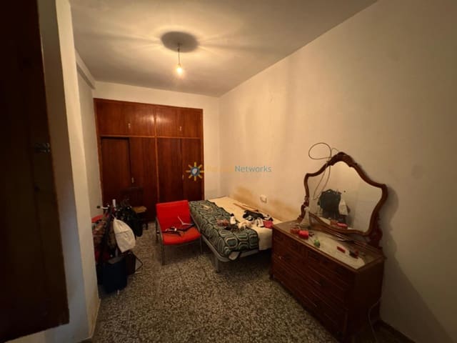 5 chambre Maison de Ville à vendre à Arrancapins, Valence ville - 80 000 € (Ref: 9542610)