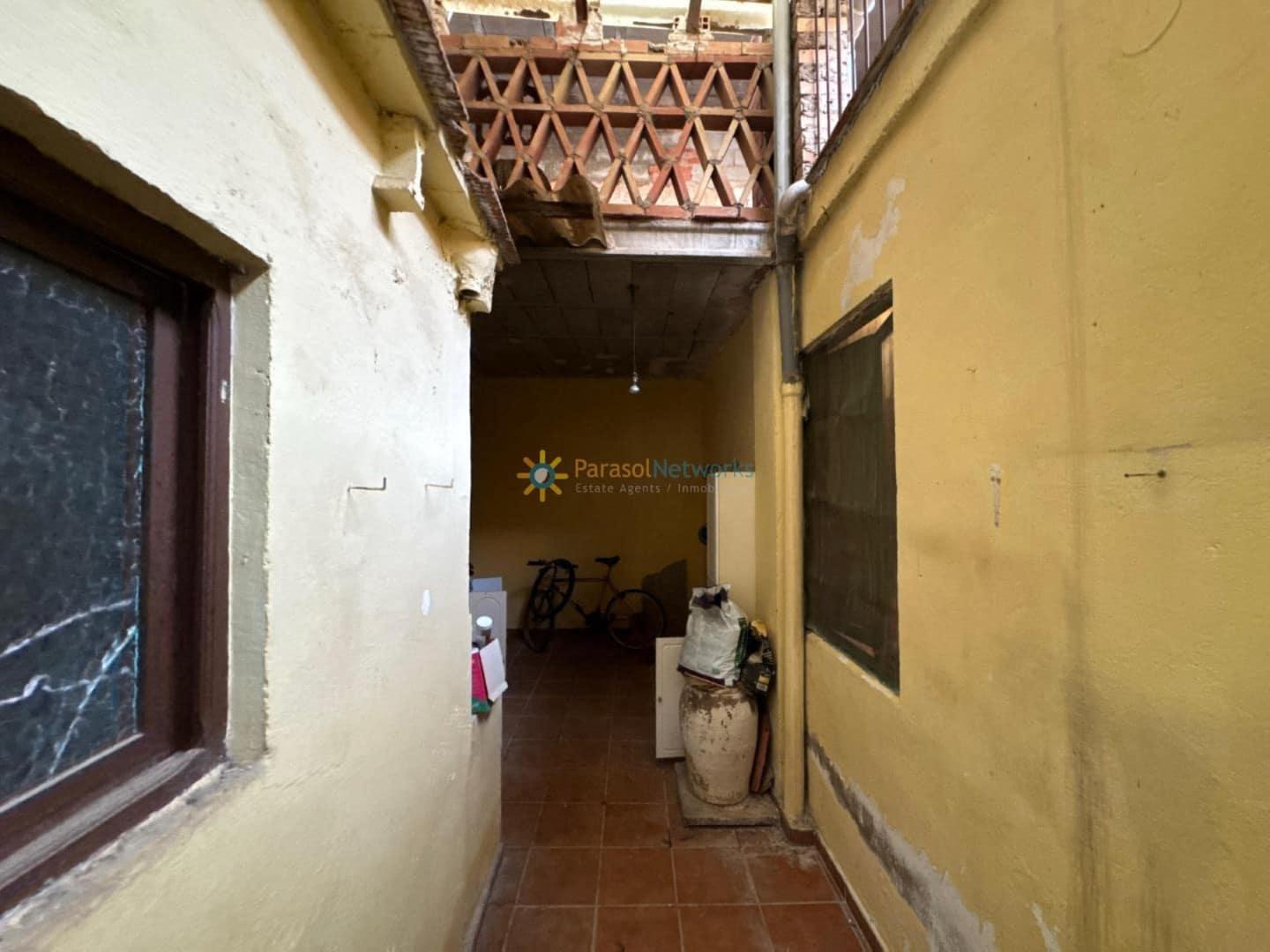 5 bedroom Townhouse for sale in Rafelguaraf - € 80,000 (Ref: 9542610)