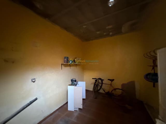 5 sypialnia Dom na sprzedaż w Arrancapins, Miasto Walencja - 80 000 € (Ref: 9542610)