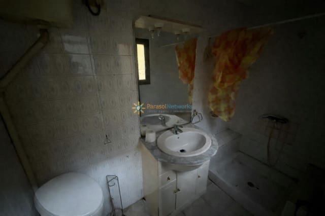 5 sypialnia Dom na sprzedaż w Arrancapins, Miasto Walencja - 80 000 € (Ref: 9542610)