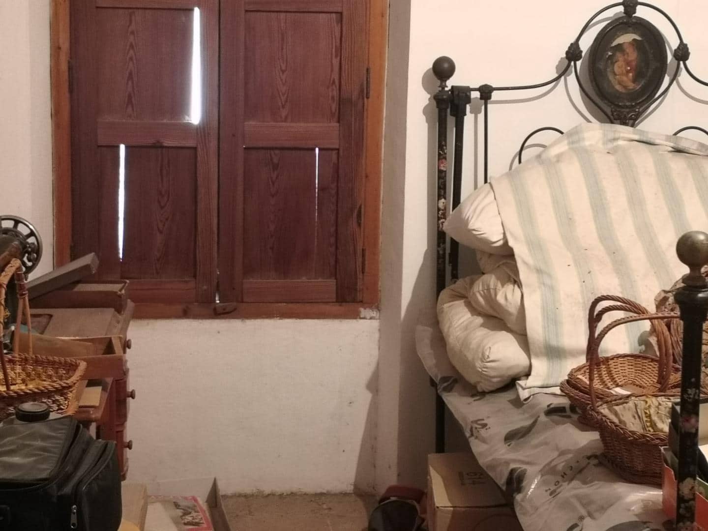 5 soveværelse Byhus til salg i L'Olleria - € 70.000 (Ref: 9542740)