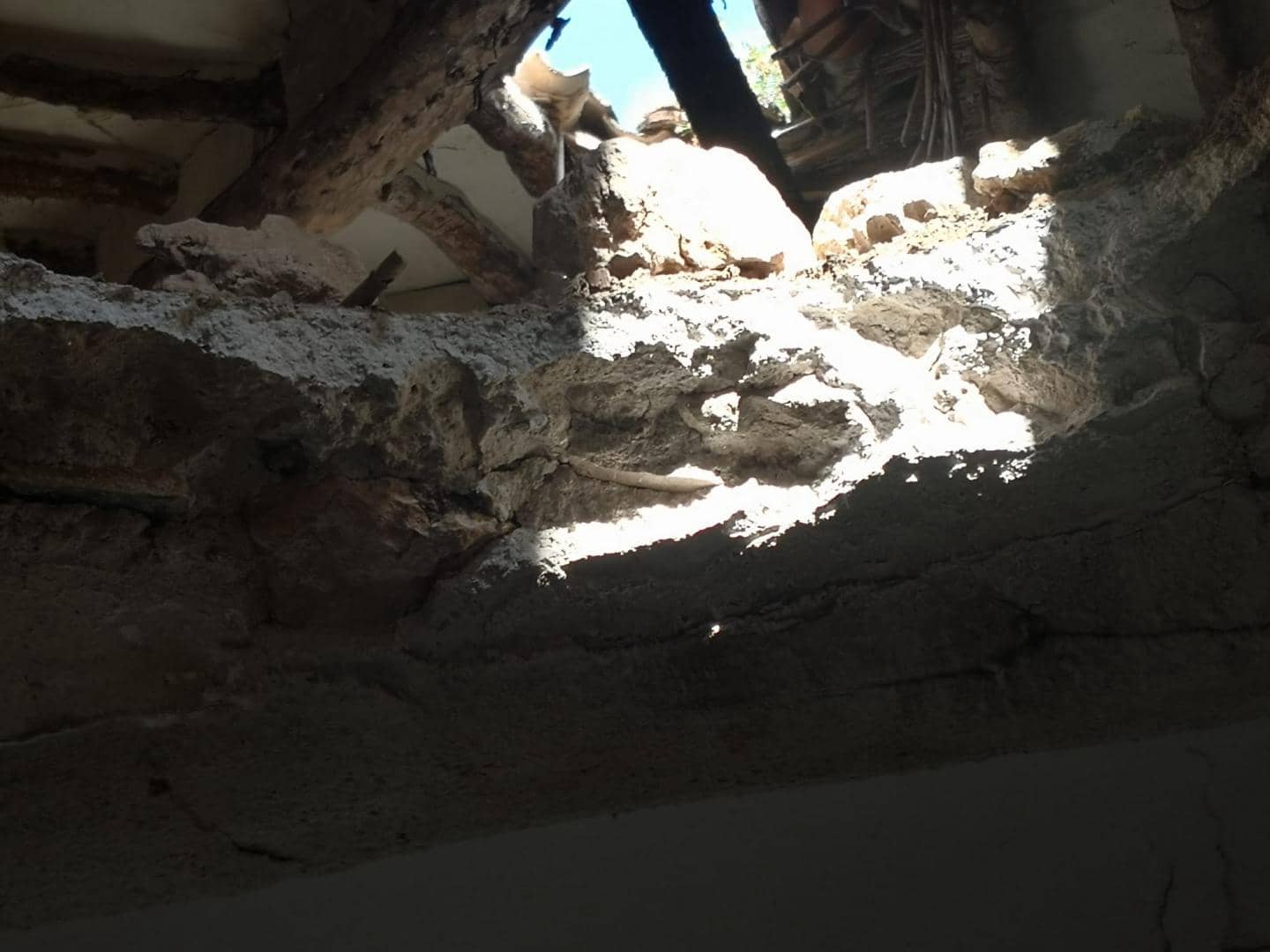 5 soveværelse Byhus til salg i L'Olleria - € 70.000 (Ref: 9542740)