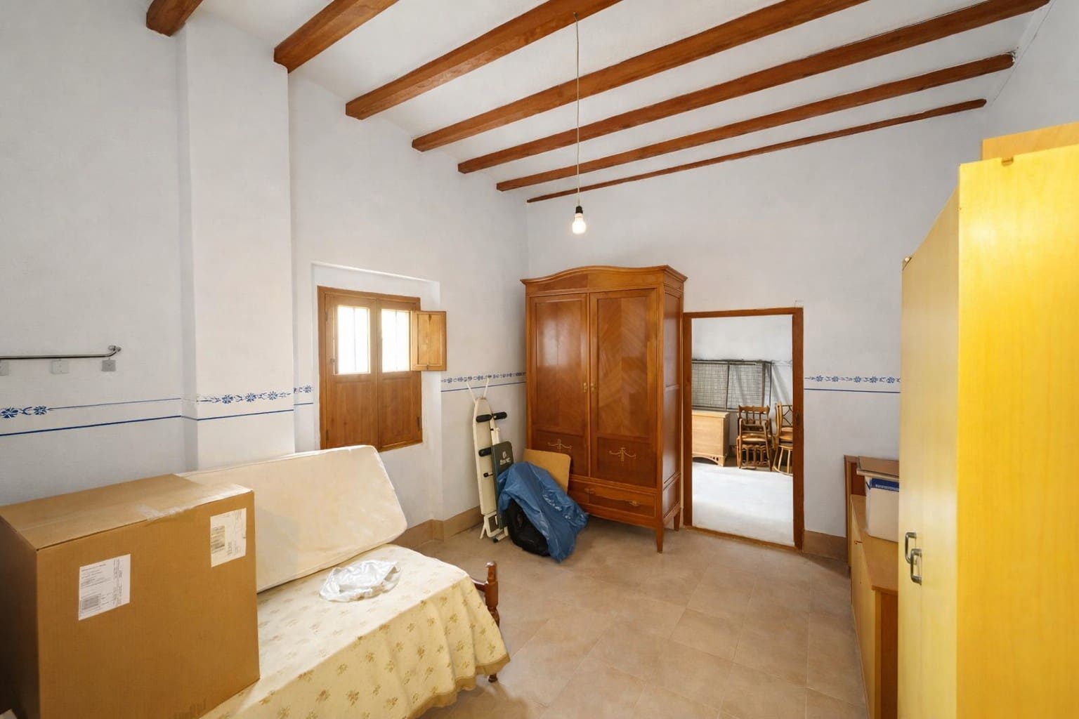 8 bedroom Townhouse for sale in Sumacarcer - € 98,000 (Ref: 9544411)