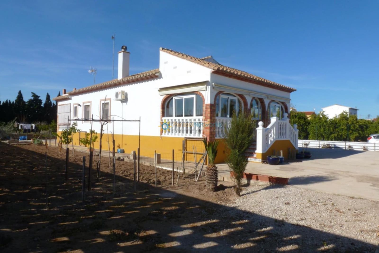 4 chambre Villa/Maison à vendre à Oliva avec garage - 285 000 € (Ref: 9544425)