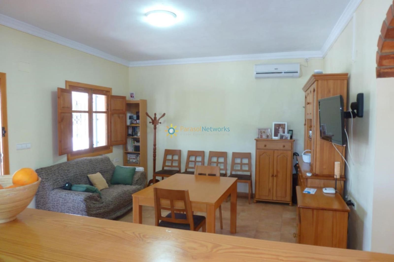 4 chambre Villa/Maison à vendre à Oliva avec garage - 285 000 € (Ref: 9544425)