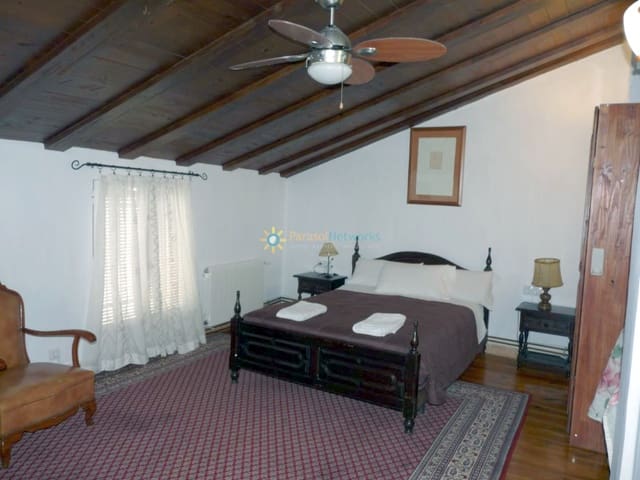 9 bedroom Hotel for sale in Palomar with pool - € 290,000 (Ref: 9547285)