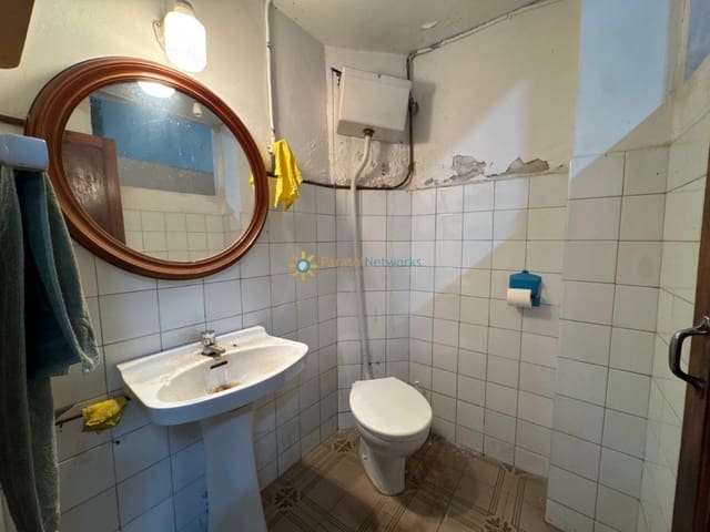 3 bedroom Shop for sale in Simat de la Valldigna - € 165,000 (Ref: 9548908)