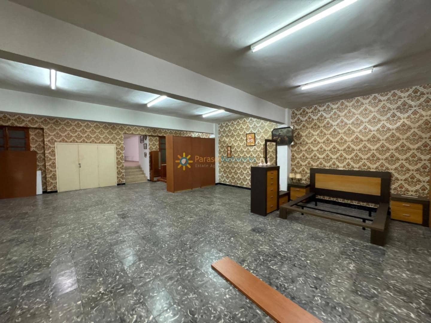 3 bedroom Shop for sale in Simat de la Valldigna - € 165,000 (Ref: 9548908)