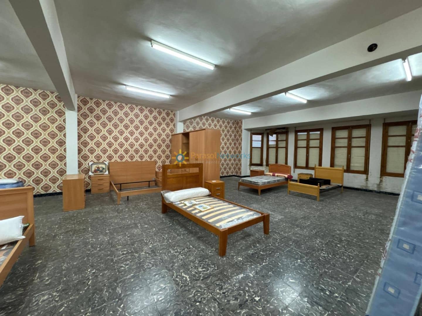 3 bedroom Shop for sale in Simat de la Valldigna - € 165,000 (Ref: 9548908)