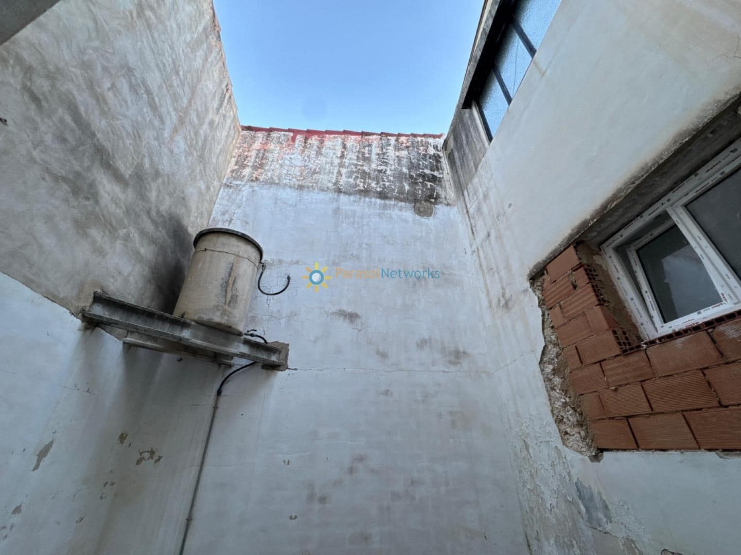 3 bedroom Shop for sale in Simat de la Valldigna - € 165,000 (Ref: 9548908)