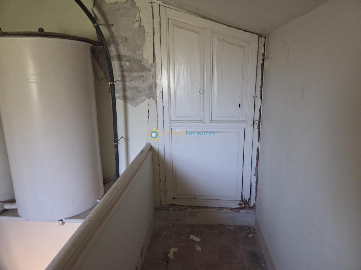 11 soveværelse Finca/Landehus til salg i Alzira med swimmingpool garage - € 1.999.999 (Ref: 9550091)