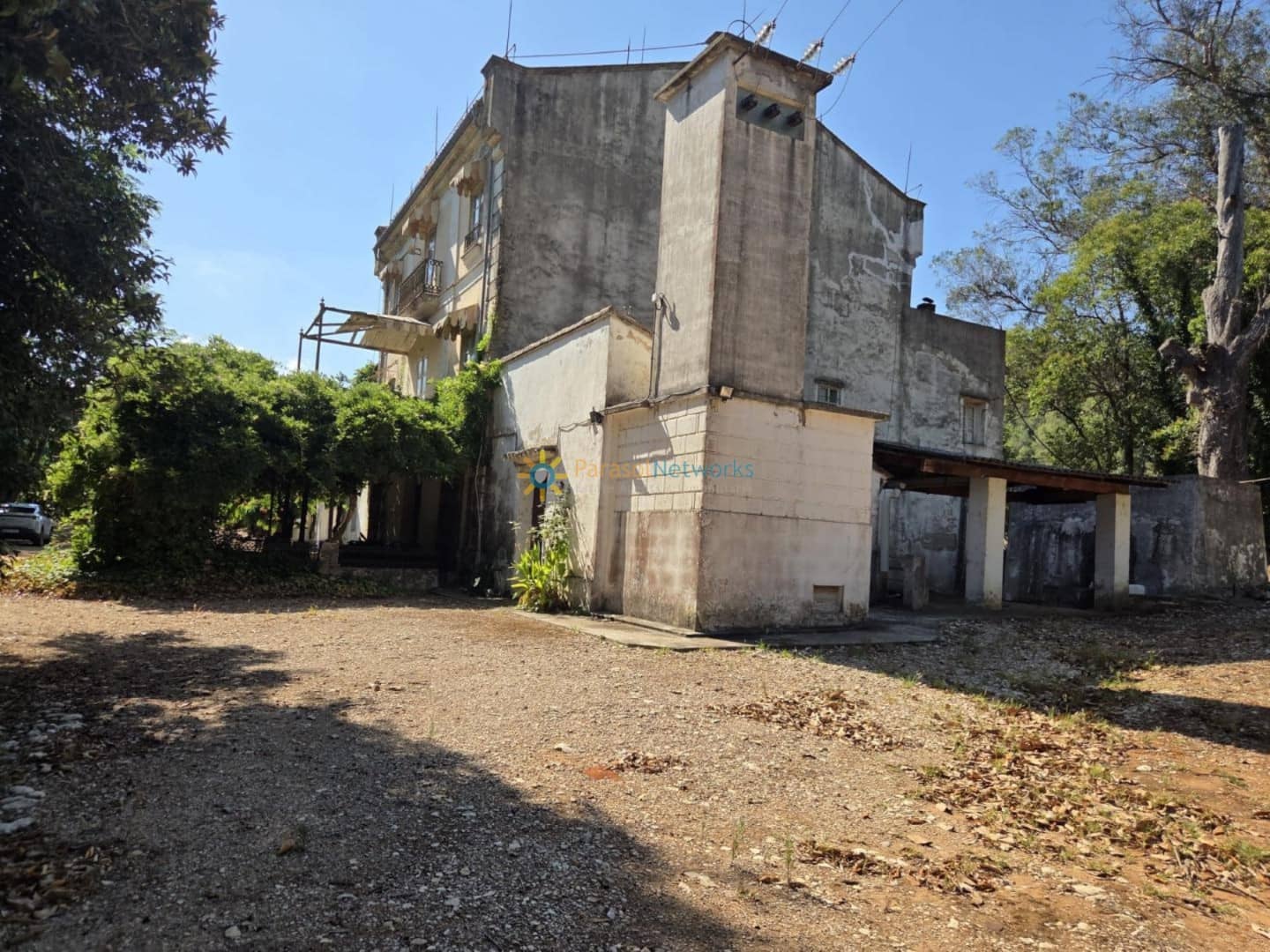 11 soveværelse Finca/Landehus til salg i Alzira med swimmingpool garage - € 1.999.999 (Ref: 9550091)