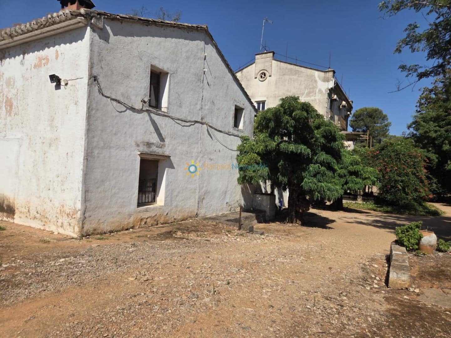 11 soveværelse Finca/Landehus til salg i Alzira med swimmingpool garage - € 1.999.999 (Ref: 9550091)