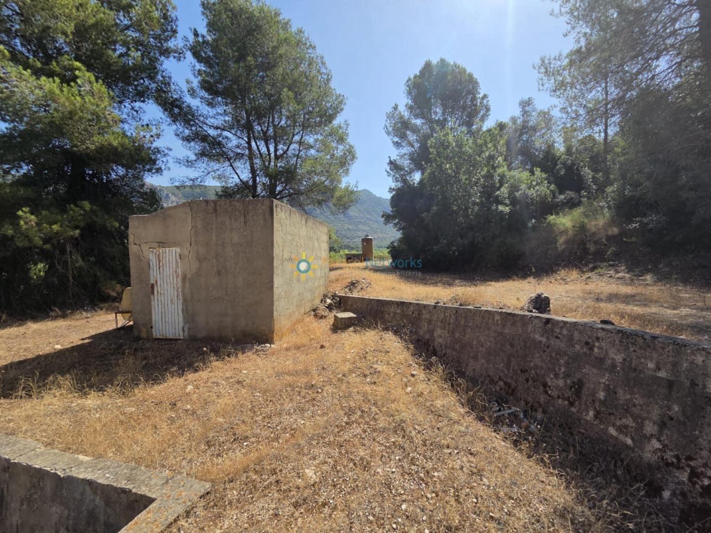 11 soveværelse Finca/Landehus til salg i Alzira med swimmingpool garage - € 1.999.999 (Ref: 9550091)