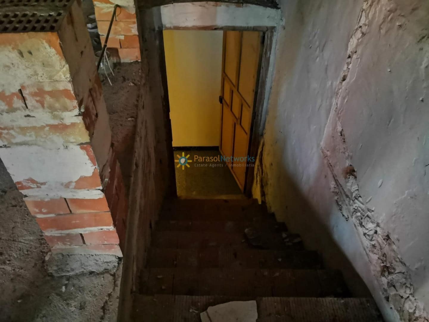 Casa de 3 habitaciones en Llutxent en venta - 55.000 € (Ref: 9550204)