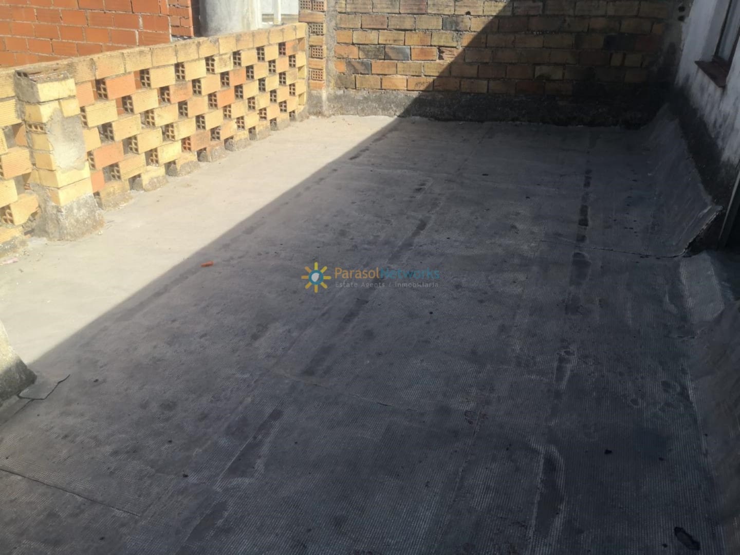 Casa de 3 habitaciones en Llutxent en venta - 55.000 € (Ref: 9550204)