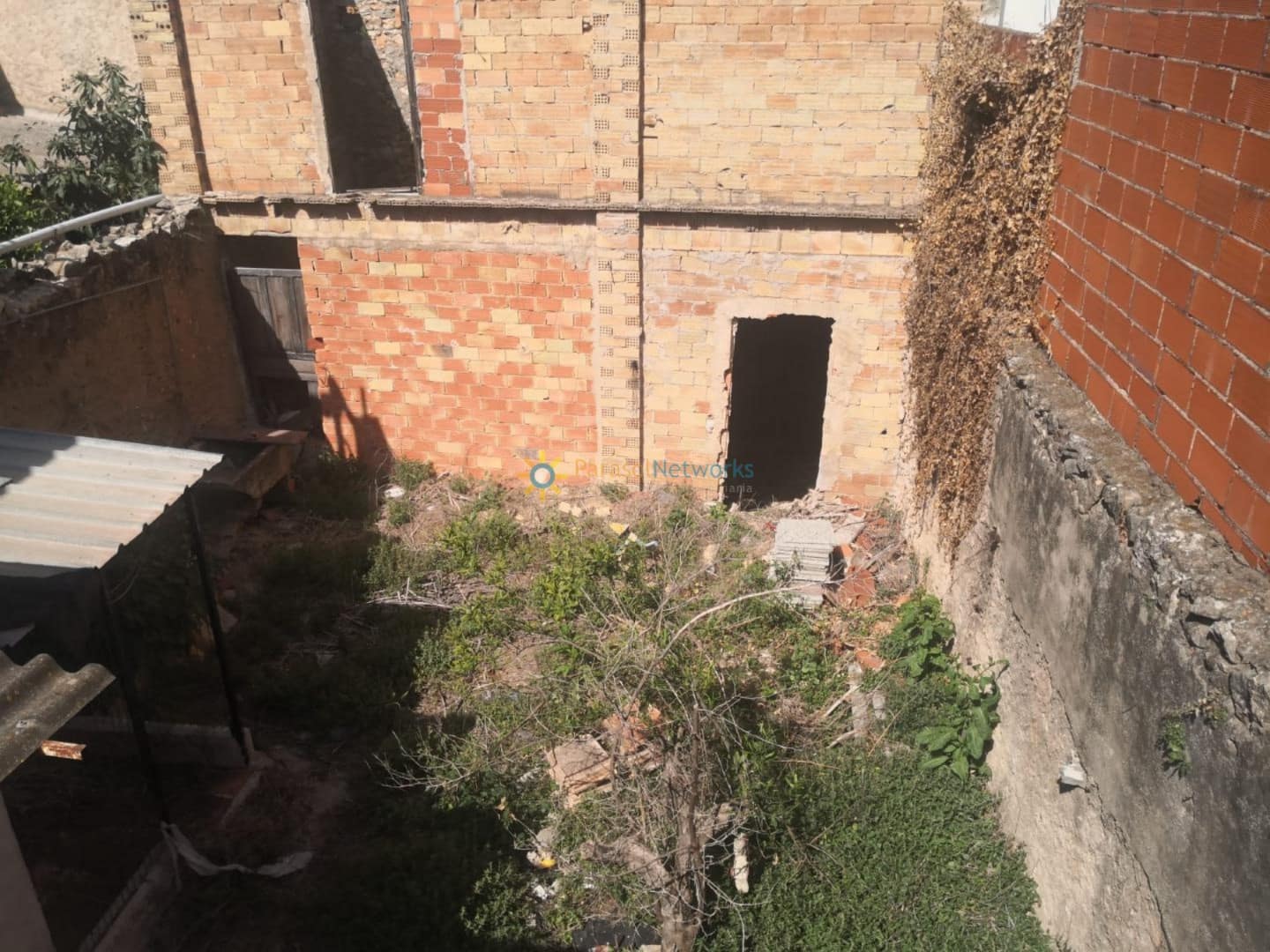 Casa de 3 habitaciones en Llutxent en venta - 55.000 € (Ref: 9550204)