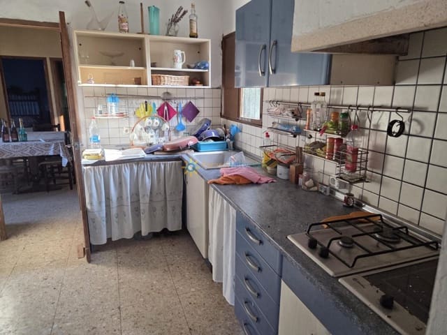 3 soverom Villa til salgs i Simat de la Valldigna med svømmebasseng garasje - € 95 000 (Ref: 9565795)