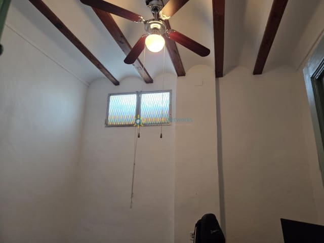 8 bedroom Townhouse for sale in Alcàntera de Xúquer - € 200,000 (Ref: 9569137)