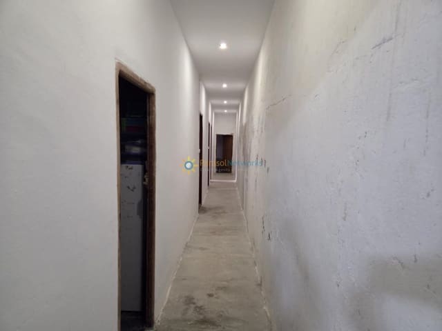 8 bedroom Townhouse for sale in Alcàntera de Xúquer - € 200,000 (Ref: 9569137)