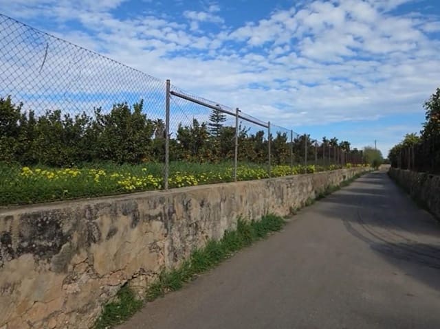 Grunde uden byggetilladelser til salg i Gandia - € 27.000 (Ref: 9585091)