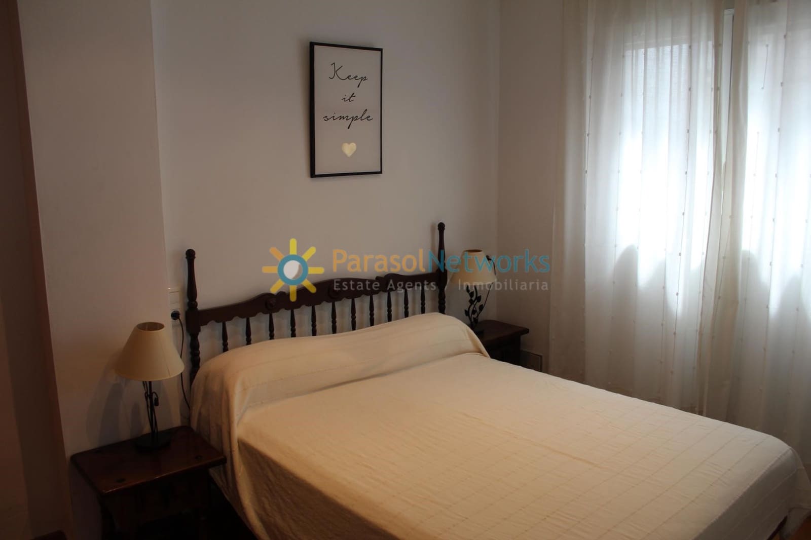 3 sypialnia Willa do wynajęcia w Oliva z garażem - 750 € (Ref: 9596535)