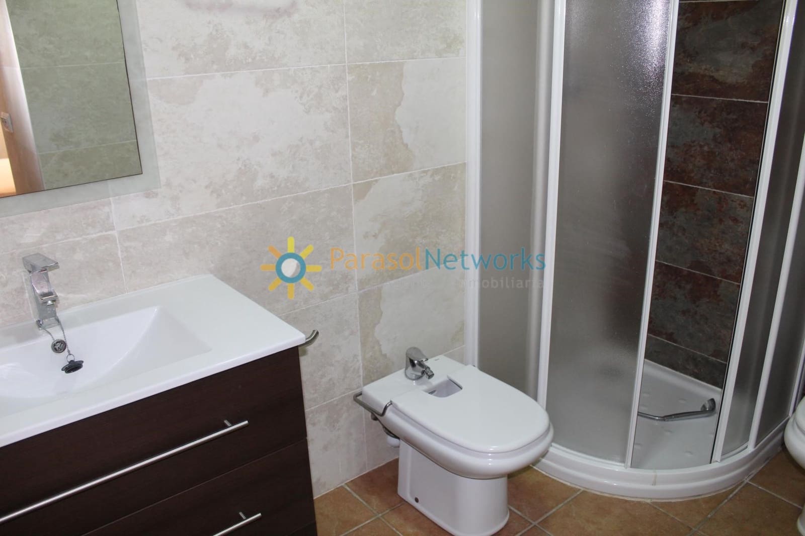 3 sypialnia Willa do wynajęcia w Oliva z garażem - 750 € (Ref: 9596535)